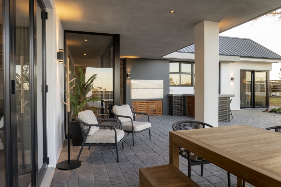 4 Bedroom Property for Sale in Kromme River Estate Eastern Cape